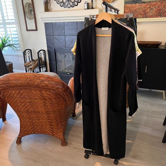 Aritzia Babaton Cardigan Womens Size Medium Black Lance Longline Open Duster - Picture 16 of 16